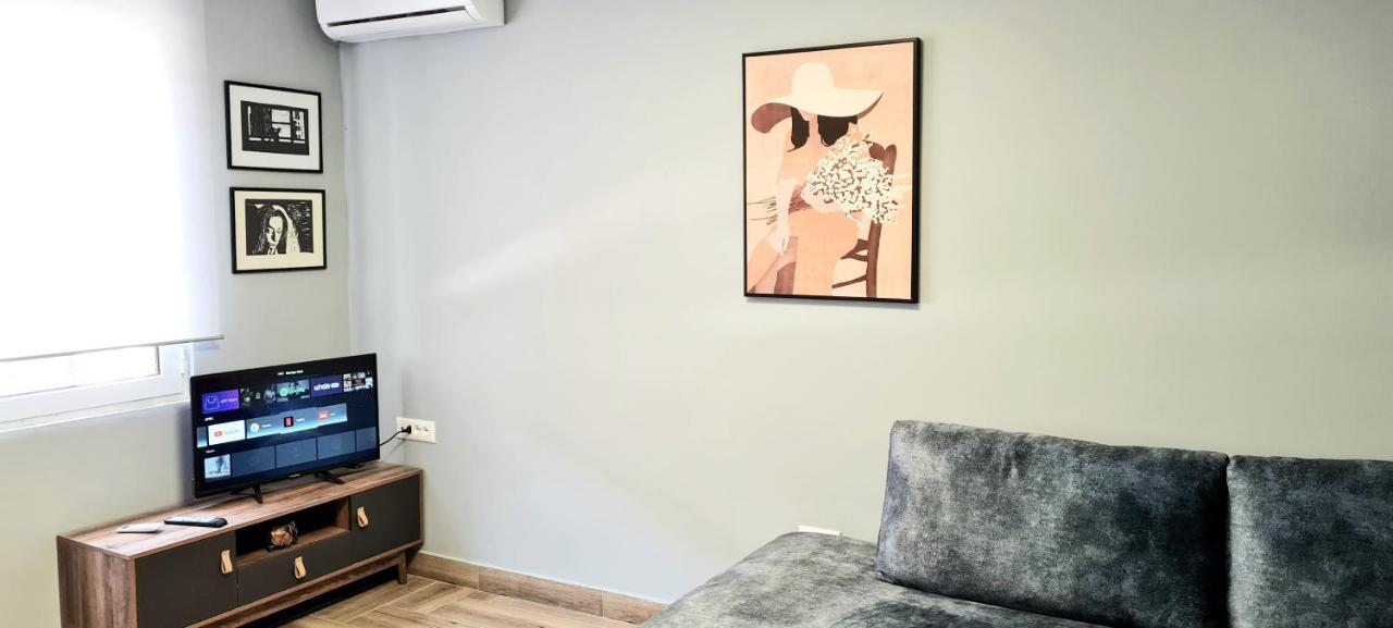 2V1 - 21 Dhjetori Apartment Tiranë Luaran gambar