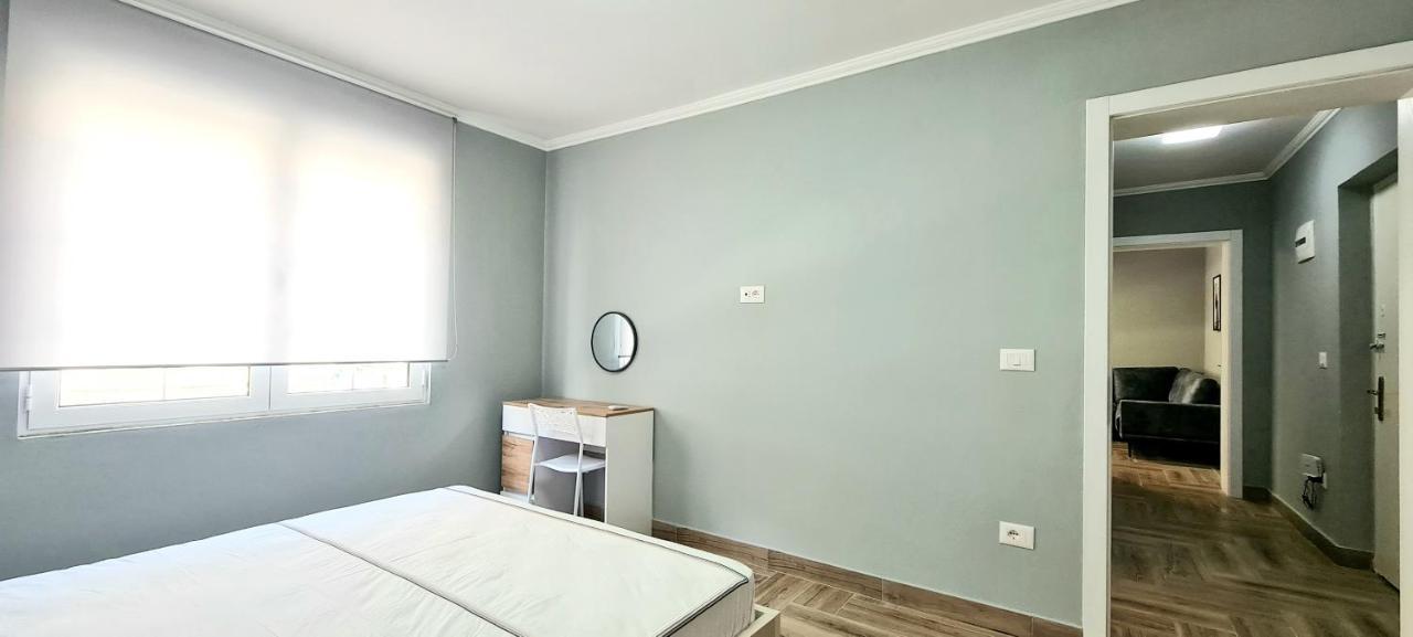 2V1 - 21 Dhjetori Apartment Tiranë Luaran gambar