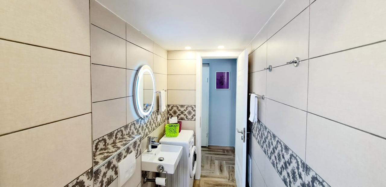 2V1 - 21 Dhjetori Apartment Tiranë Luaran gambar
