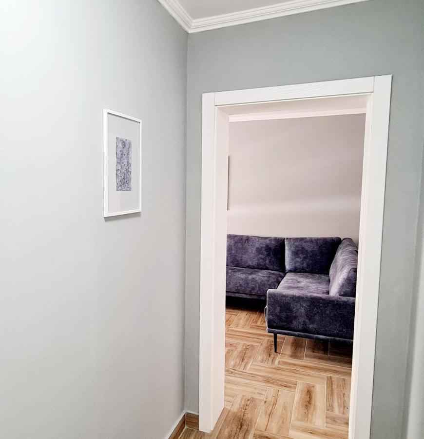 2V1 - 21 Dhjetori Apartment Tiranë Luaran gambar