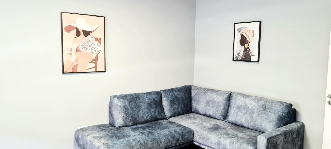 2V1 - 21 Dhjetori Apartment Tiranë Luaran gambar