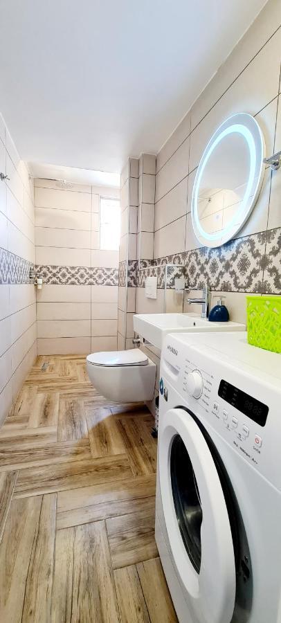 2V1 - 21 Dhjetori Apartment Tiranë Luaran gambar